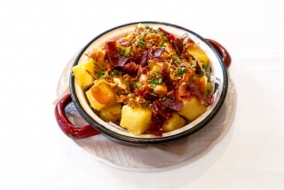 El Glop Gaud: Bravas with crunchies