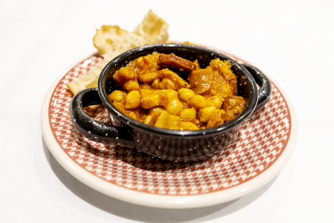Chickpea casserole with spicy tripe