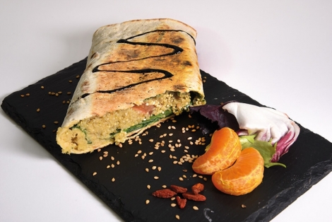 WRAP DE HUMMUS Y QUINOA